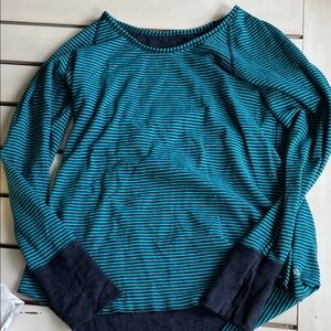 Lululemon Reversible Top with Thumbholes Sz 12?